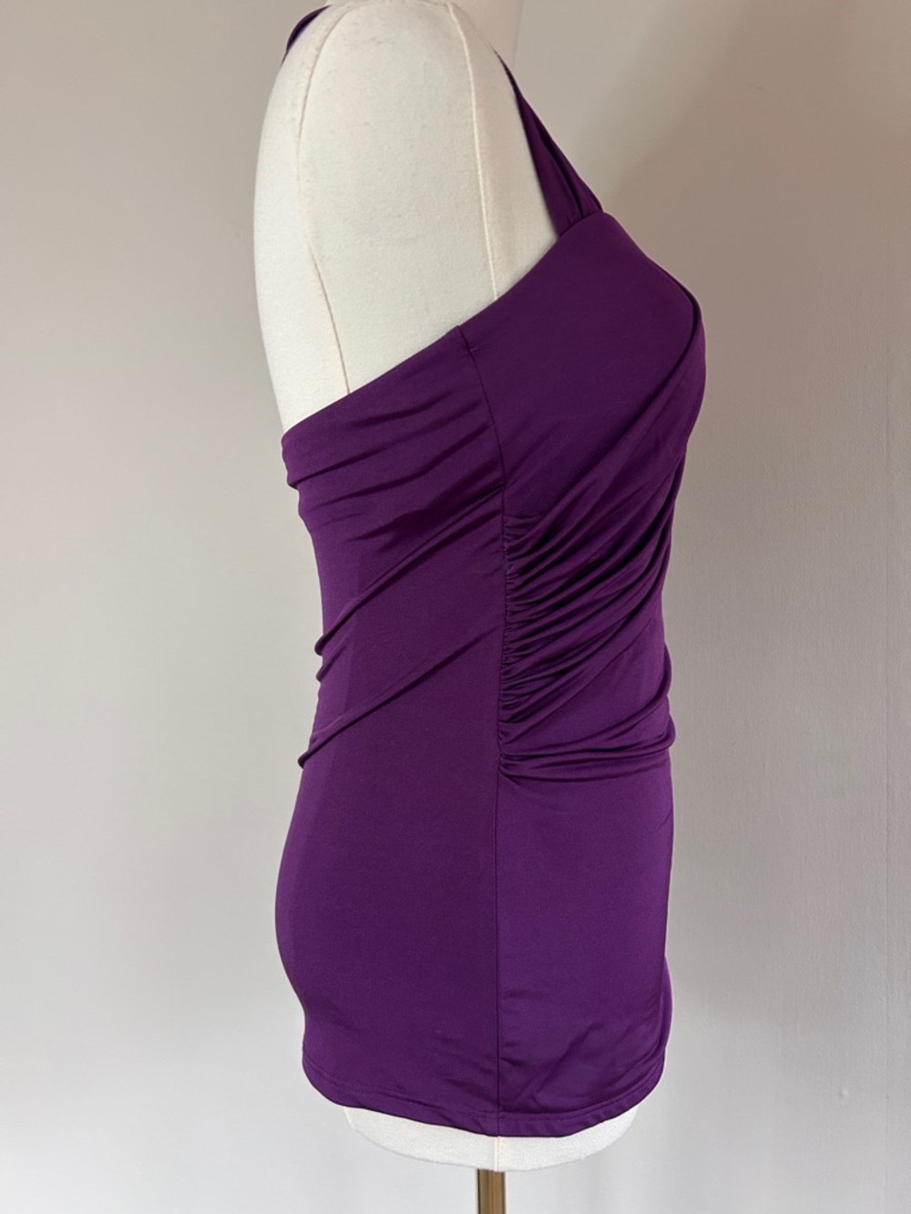 Y2K BEBE Asymmetric Ruched Fitted Halter 2000s Going Out Tank Top Club Glam Sz S - Picture 5 of 10